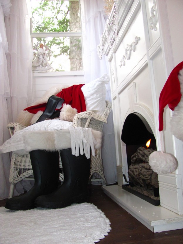 O φίλος μου ο Άγιος Βασίλης και το σπιτάκι του * my friend Santa Claus and his tiny home