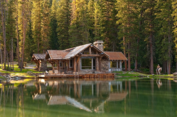Ονειρεμένο σπίτι στη λίμνη