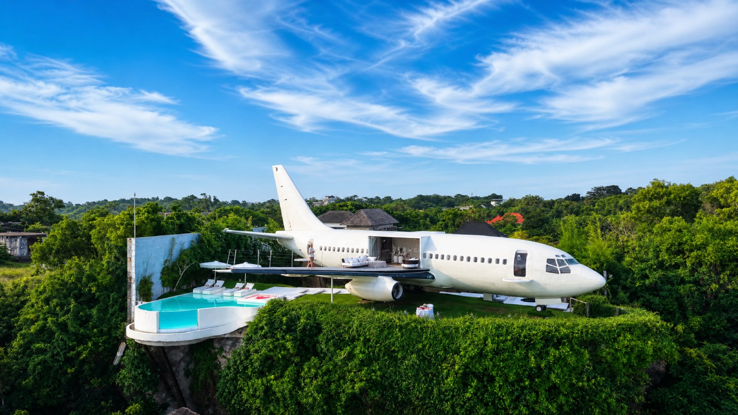 Private Jet Villa Bali: Ένα Boeing 737 γίνεται βίλα